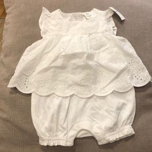 🌺 Baby girl white romper